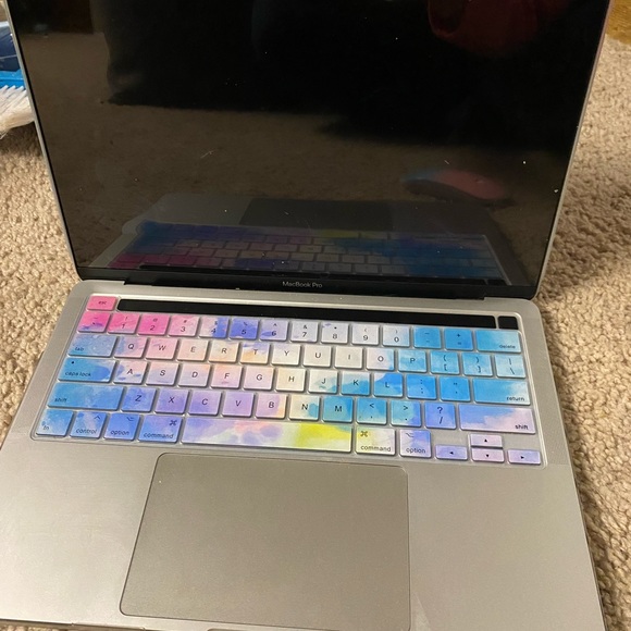 COPY - MacBook Pro - Picture 2 of 12